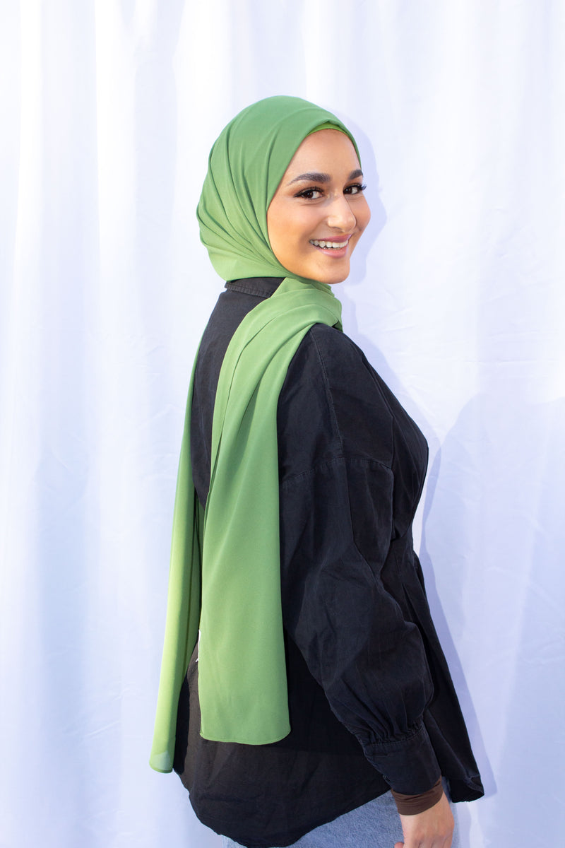 Cntqiang Muslim Chiffon Shawl Hijab with Matching Undercap Neck